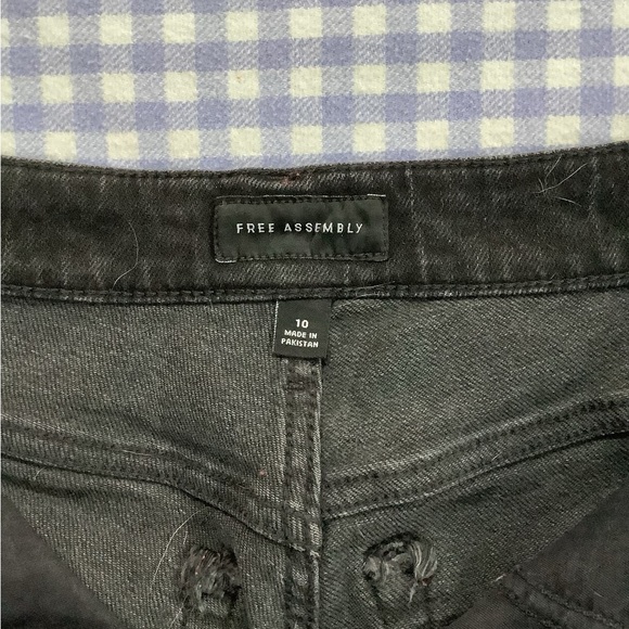 Closet Dump EUC Free Assembly Black Denim Jeans - Picture 4 of 6
